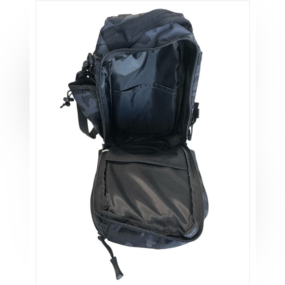 Ghostorn Fishing Backpack Black Camo NWOT - Picture 2 of 12